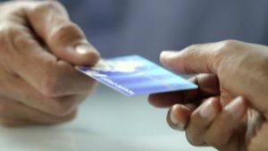 Rahasia PayLater vs Kartu Kredit: Mana yang Lebih Menguntungkan?