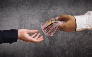 Rahasia di Balik Amarah Si Penghutang: Mengapa Mereka Begitu Galak Saat Ditagih?