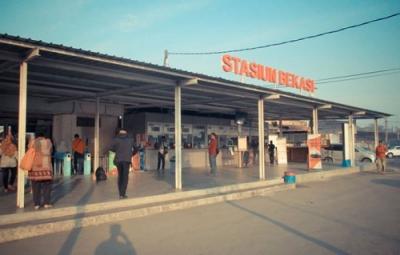 Dompet Jebol! Warga Bekasi Boncos Rp1,9 Juta Cuma Buat Transportasi?