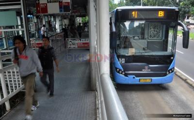 Gaji UMR Jakarta? Ini Cara Naik MRT, LRT, Transjakarta Gratis!