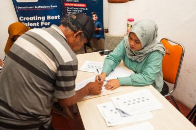 Anggaran Triliunan Digelontorkan! BLTS Rp900 Ribu Ubah Nasib di 2025?