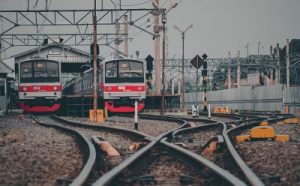 Terkuak! Aturan Emas Buka Puasa di KRL, Jangan Sampai Salah!