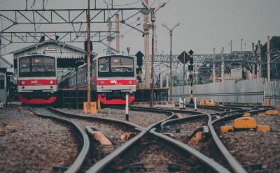 Terkuak! Aturan Emas Buka Puasa di KRL, Jangan Sampai Salah!