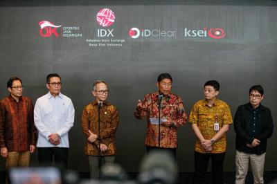 Terkuak! Efek Mengejutkan Mundurnya Bos BEI & OJK pada IHSG