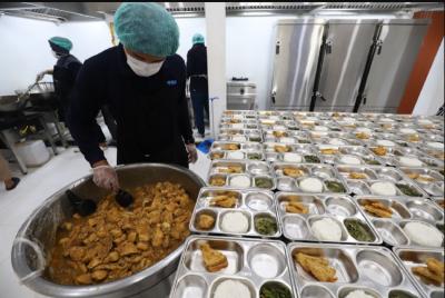 Poros Informasi 9 Anggaran Makan Gratis 2026 Aman? Kepala BGN Buka Suara!