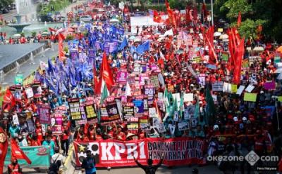 Jebakan WFH: Buruh Ungkap Biaya Tersembunyi & Jam Kerja Liar!