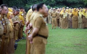 WFH Jumat: ASN 'Nongkrong' di Kafe? Siap-siap Dibinasakan!