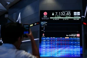 Gebrakan ASTER: XEC Melonjak 55% Usai Listing, Pasar Derivatif Bergolak!