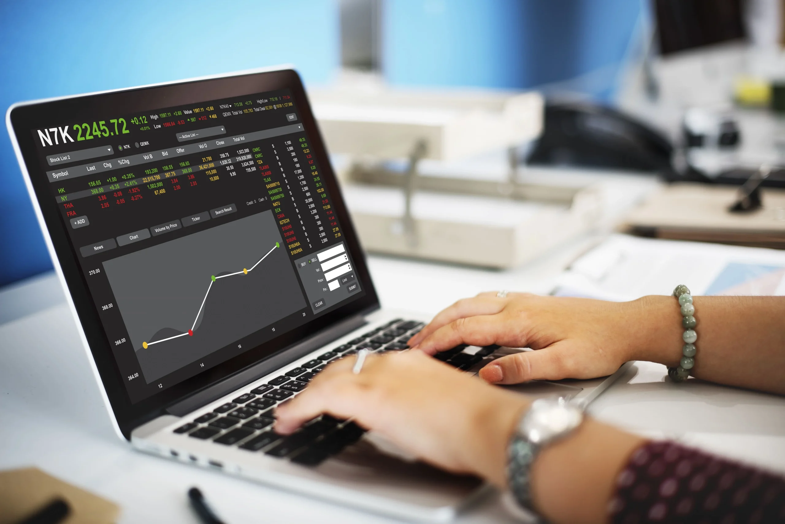 TRON (TRX) Bangkit dari Koreksi, Investor Bersorak Berkat 2 Sinyal Kuat Ini!