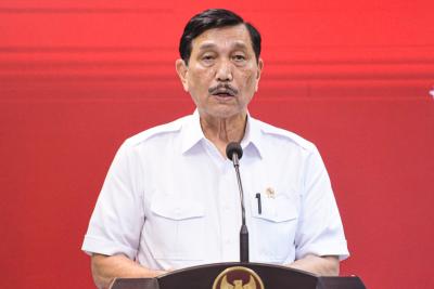 Luhut Kerahkan TNI-Polri: Amankan Data Bansos 2027!