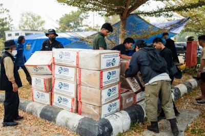 Kalimantan Membara, BRI Kirim Bantuan Masif untuk Padamkan Api! 1 Kalimantan Membara, BRI Kirim Bantuan Masif untuk Padamkan Api!