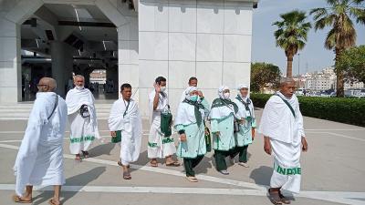 Kabar Gembira! Biaya Haji & Umrah Bakal Turun Drastis? 1 Kabar Gembira! Biaya Haji & Umrah Bakal Turun Drastis?