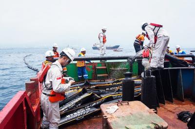 Strategi Global Atasi Tumpahan Minyak di Perairan Nusantara 1 Strategi Global Atasi Tumpahan Minyak di Perairan Nusantara